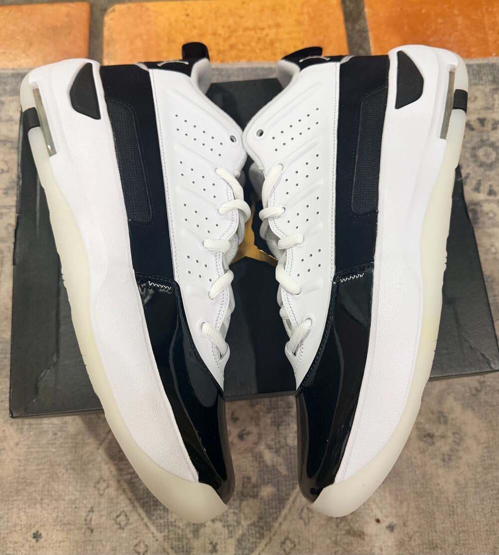 Jordan Max Aura 7 Men's Shoes White/Black/Summit White - Picture 5 of 10
